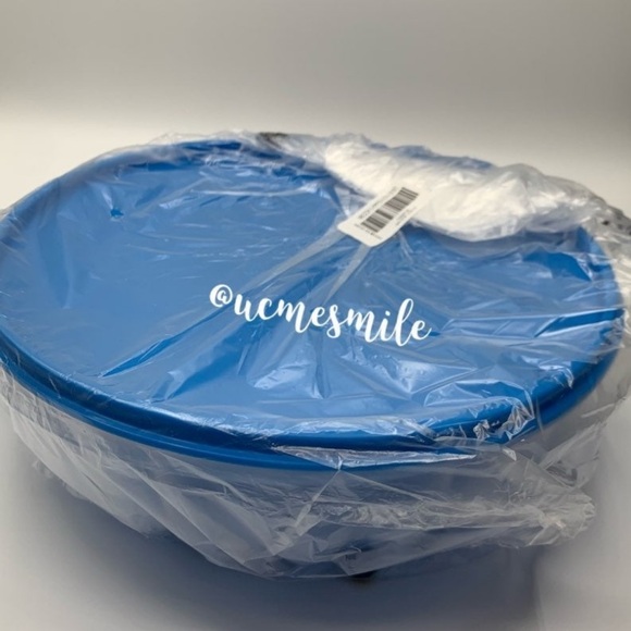 Tupperware Jello Jel-Ring Mold in Blue - Picture 5 of 5